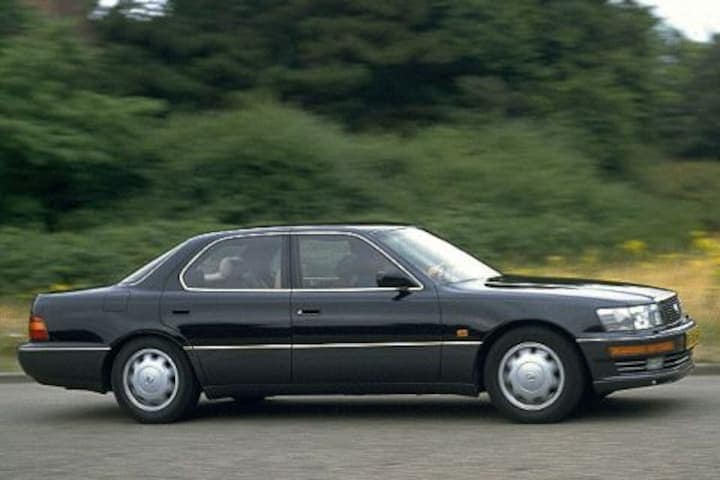 Lexus LS 400