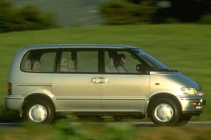 Nissan Serena 2.0 SLX