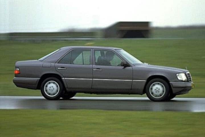 Mercedes-Benz E 320