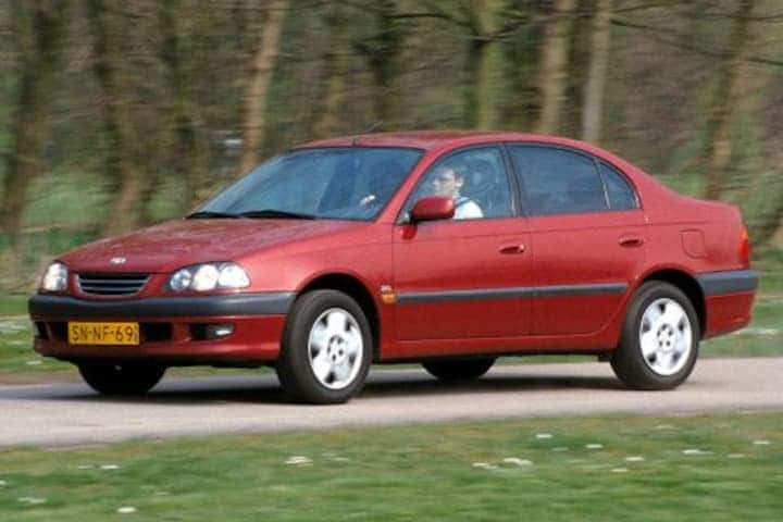Toyota Avensis 2.0 16V Linea Sol