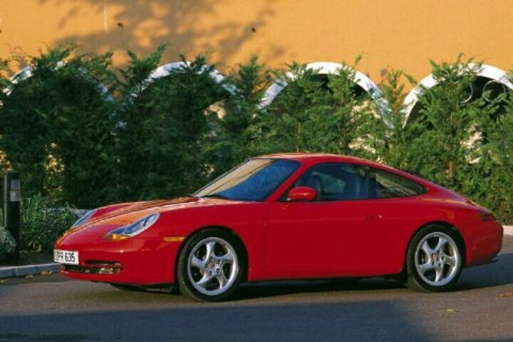 Porsche 911 Carrera