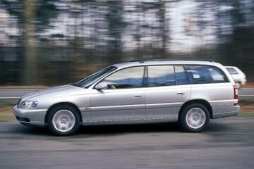 Opel Omega 2.2-16V Stationwagon Elegance