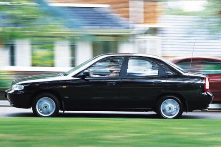 Daewoo Nubira 1.6 SE sedan