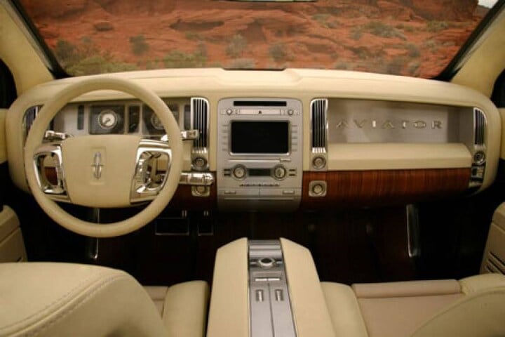 Lincoln Aviator