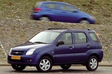 Suzuki Ignis 1.3 GLS  Daewoo Kalos 1.4 Style  Su
