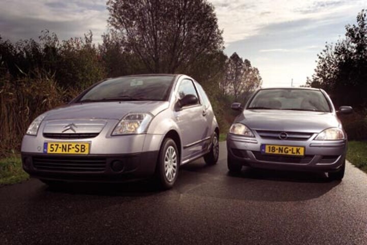 Citroën C2 1.4 HDI Ligne Prestige  Opel Corsa 1.3