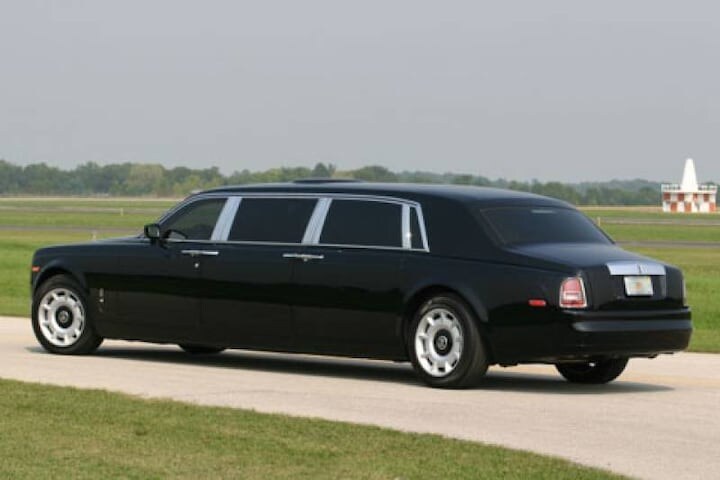 Streched Rolls Royce Phantom