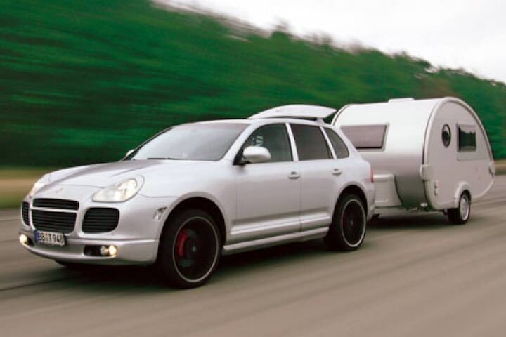 Porsche Cayenne met Tabbert T@B
