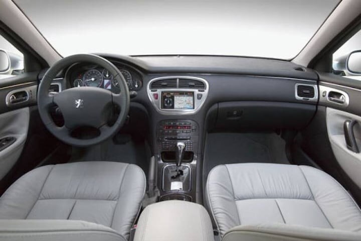 Peugeot 607