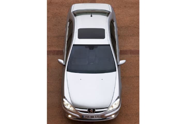 Peugeot 607