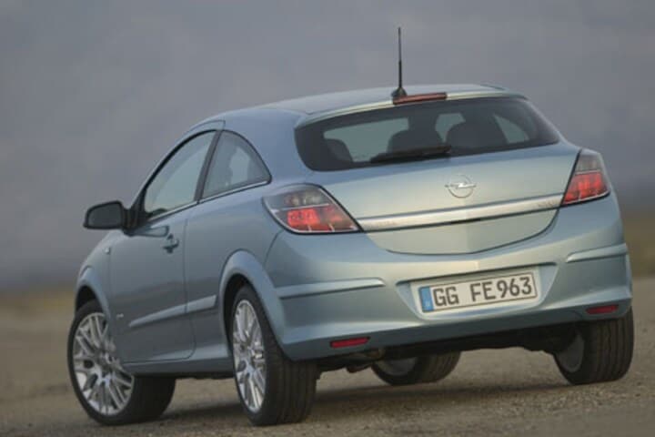 Opel Astra Hybride