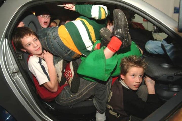 16 kinderen in een smart