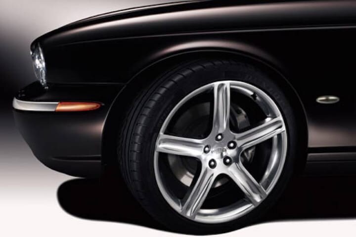 Jaguar XJ Super V8 Portfolio