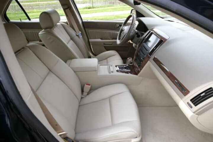Cadillac STS
