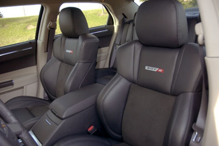 Chrysler 300C SRT8