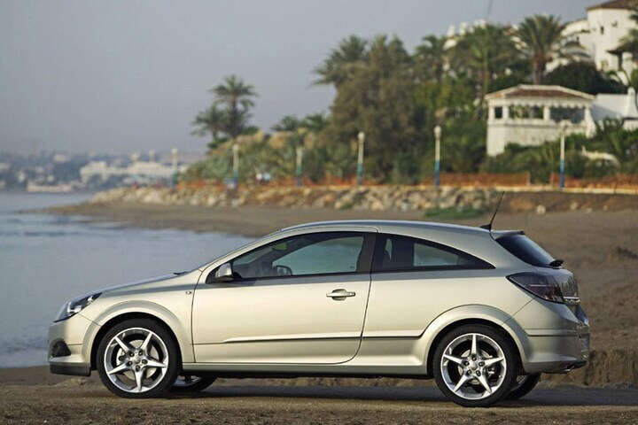 Opel Astra GTC met OPC-pakket