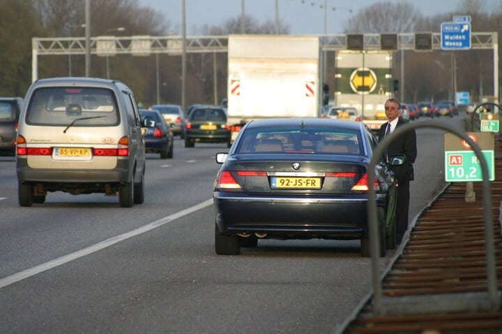 BMW 7-serie met pech