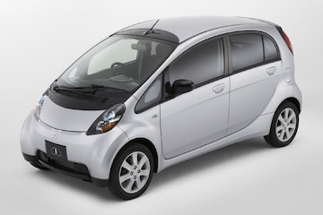 Mitsubishi i