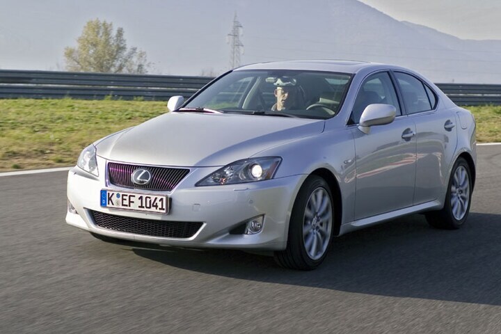Lexus IS