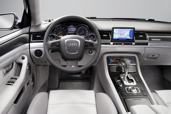 Audi S8