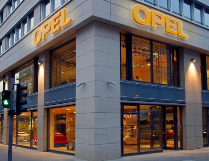 Opel showroom