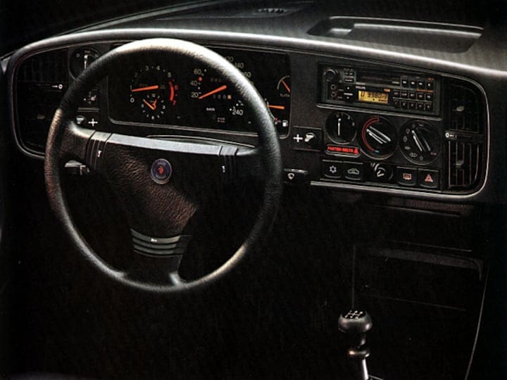 Saab 900 - interieur