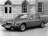 Daimler Double Six