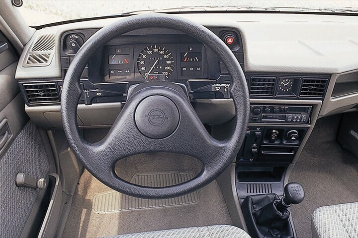 Opel Kadett - interieur
