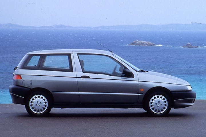 Alfa Romeo 145