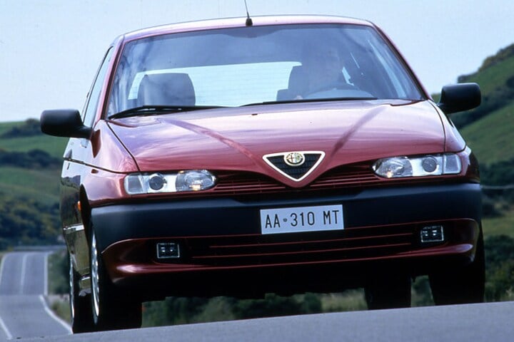 Alfa Romeo 145