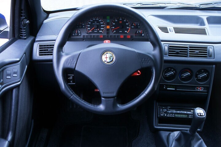 Alfa Romeo 155 - interieur
