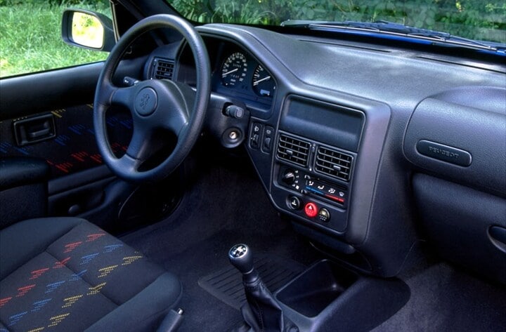 Peugeot 106 - interieur