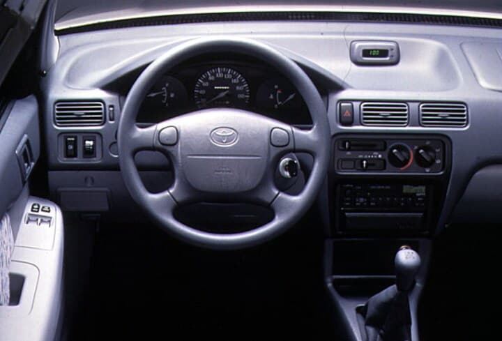 Toyota Starlet - interieur