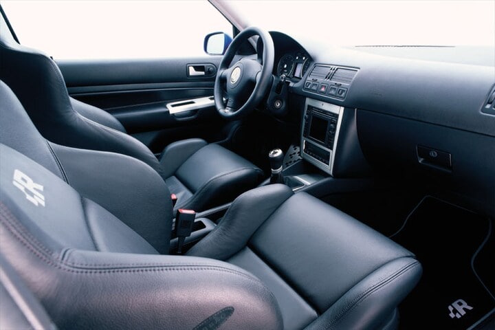 Volkswagen Golf R32 - interieur