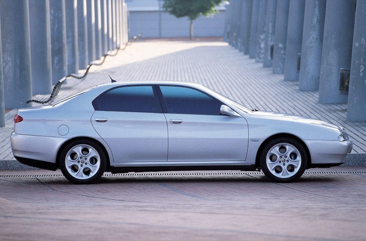 Alfa Romeo 166