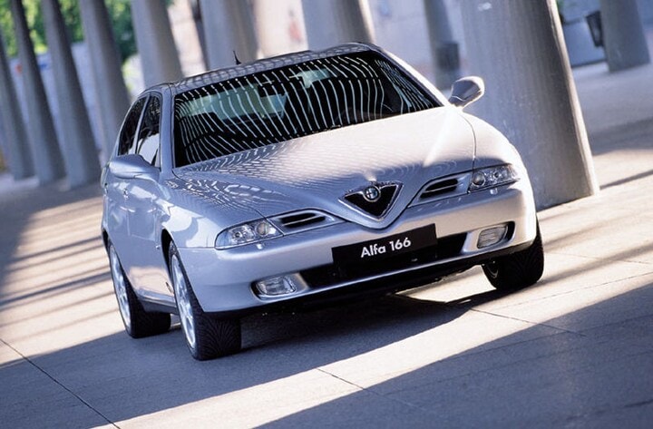 Alfa Romeo 166