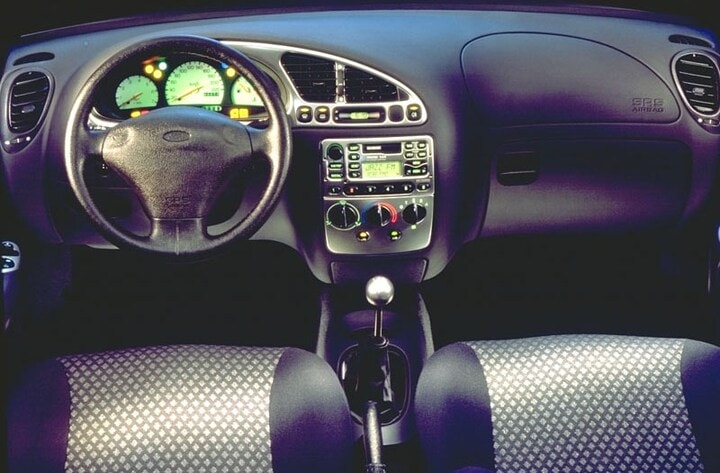 Ford Puma - interieur