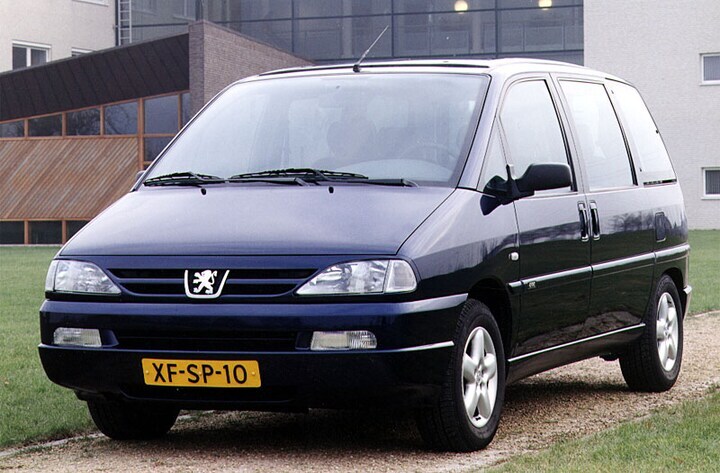 Peugeot 806