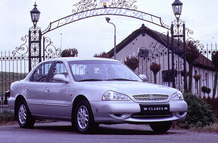 Kia Clarus