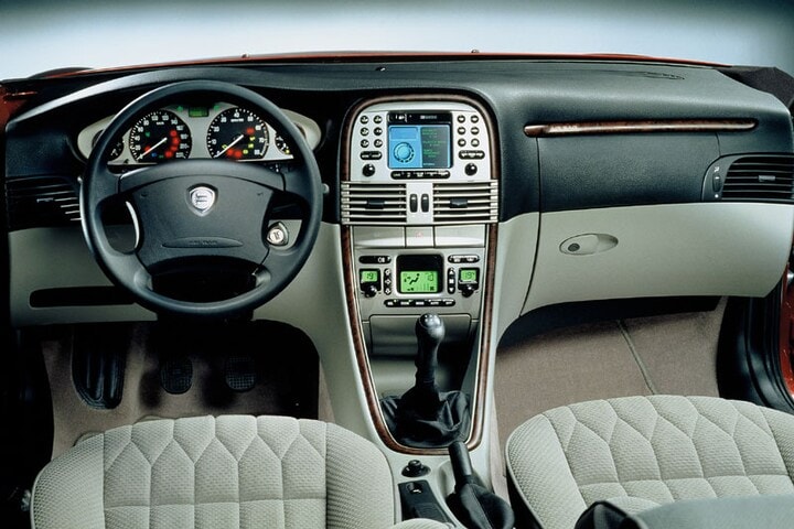 Lancia Lybra - interieur