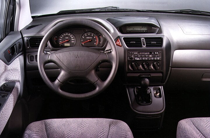 Mitsubishi Space Wagon - interieur