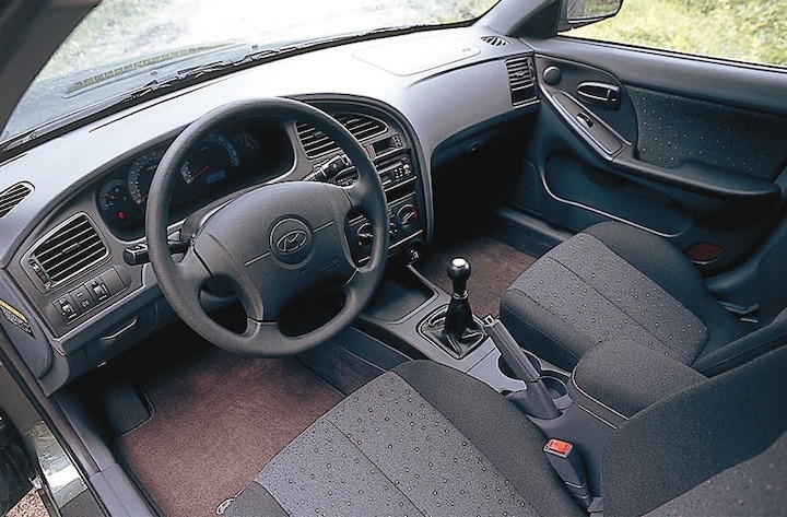 Hyundai Elantra - interieur