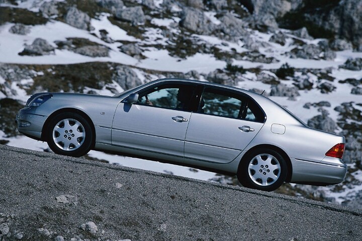 Lexus LS