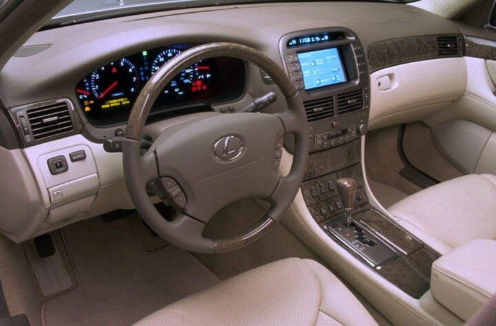 Lexus LS - interieur