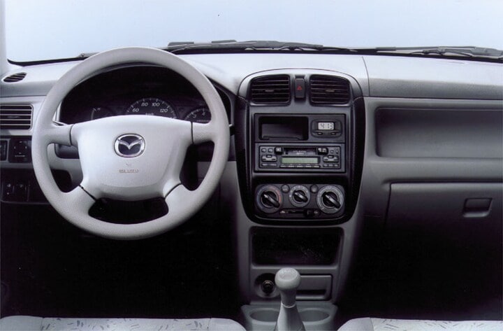 Mazda Demio - interieur
