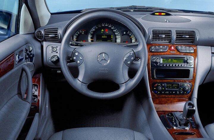 Mercedes-Benz C-klasse - interieur