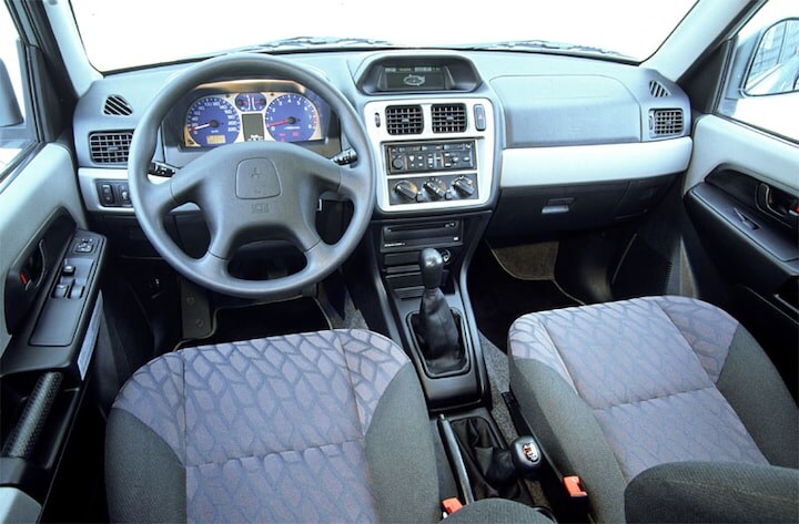 Mitsubishi Pajero Pinin - interieur