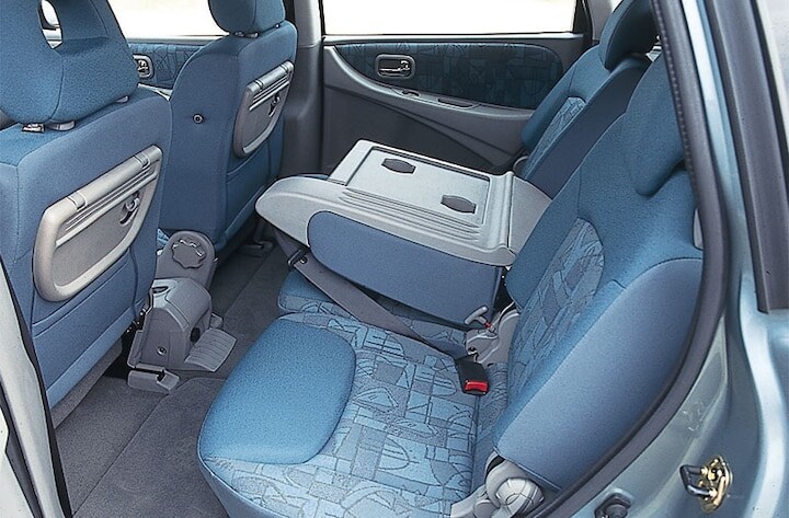 Nissan Almera Tino - interieur