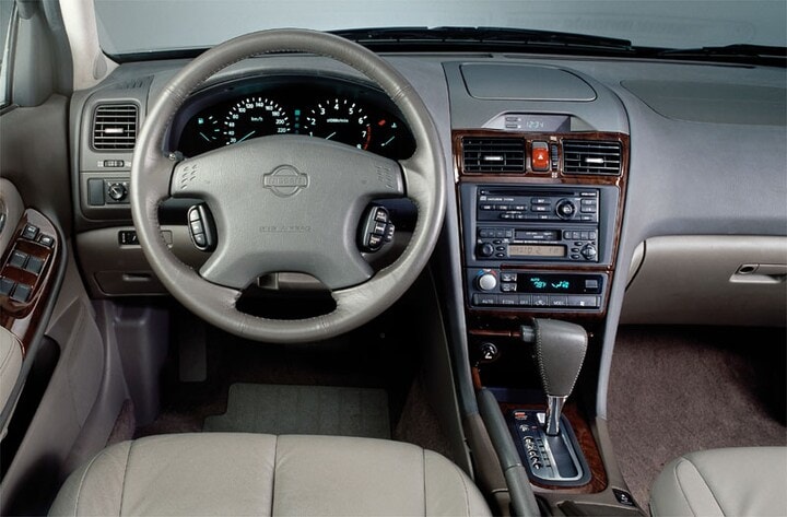Nissan Maxima QX - interieur