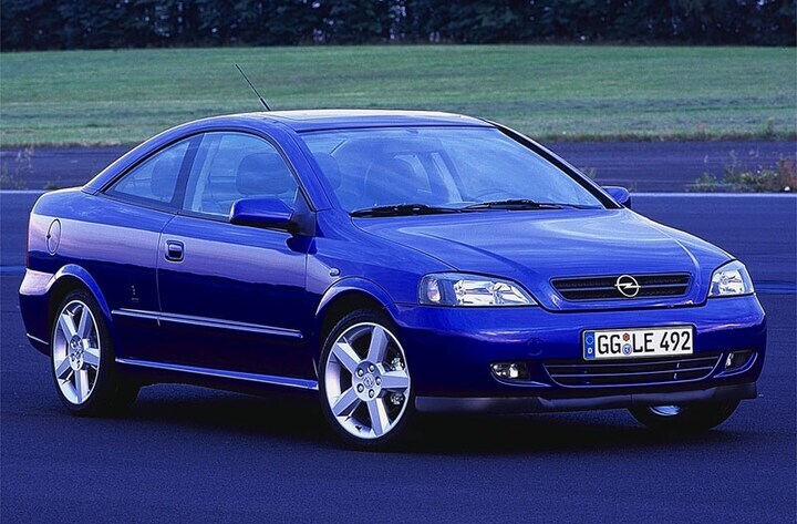 Opel Astra Coupé